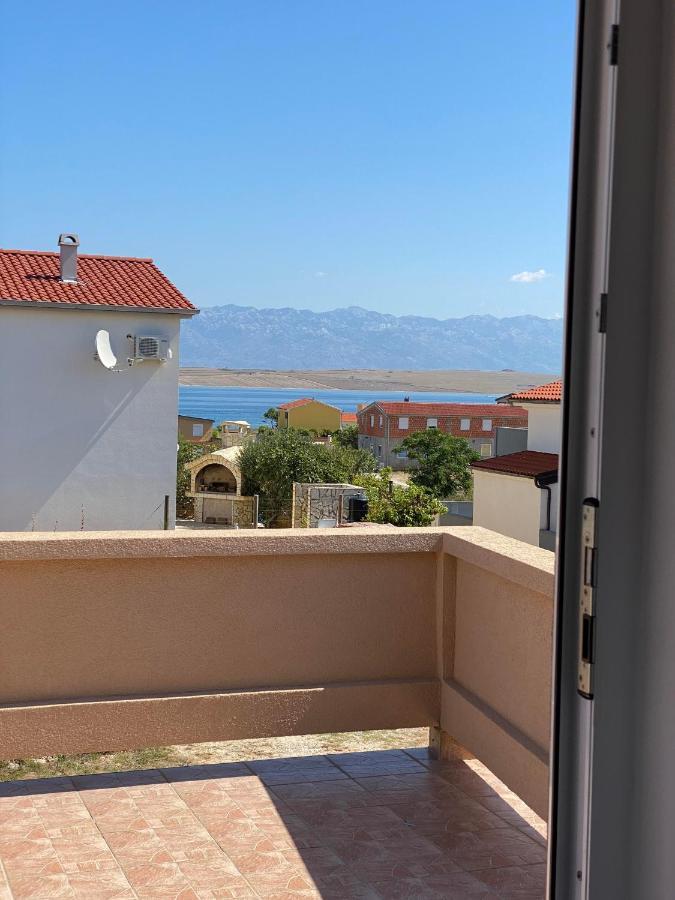 Beachfront Apartment Vir Exterior foto